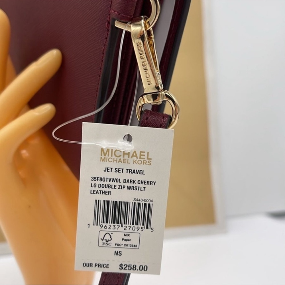 MICHAEL KORS LG DOUBLE ZIP WRISTLET Dark Cherry MERLOT - Picture 16 of 16